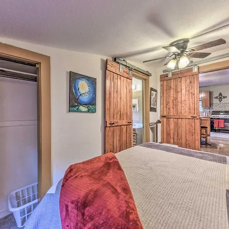 Cozy High Rolls Cottage Near Hiking Trails!